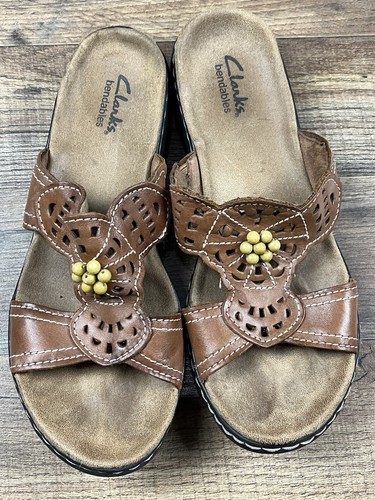 Sandali donna Clarks collezione marrone con perline slip on taglia 8M
