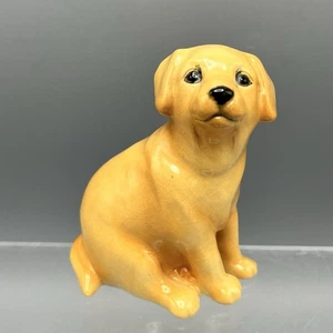 Vintage Beswick Yellow Golden Labrador Dog Puppy Sitting 8.5cm tall - Picture 1 of 10
