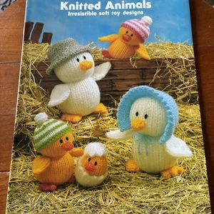 Jean Greenhowe’s Knitted Animals Soft Toy Designs Patterns Book - Picture 1 of 8