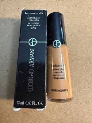 Giorgio Armani Luminous Silk PERFECT GLOW CONCEALER # 8.75  NIB Free Shipping - Image 1 of 3