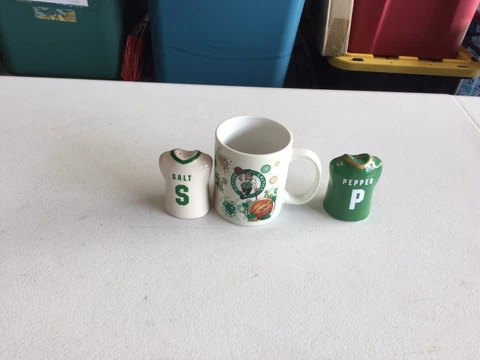 NBA Boston Celtics Salt And Pepper Shakers And Mug Cup lot Cover
