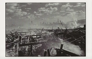 AK Henri Cartier-Bresson, Foto "Feuer in Hoboken, NJ" 1947 POSTFRISCH - Bild 1 von 1
