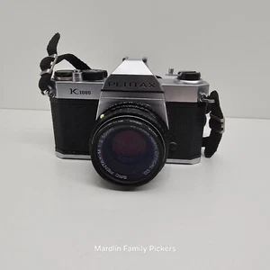Vintage Pentax K1000 analoge Spiegelreflexkamera 35 mm mit SMC Objektiv 50 mm f/2 - Bild 1 von 7