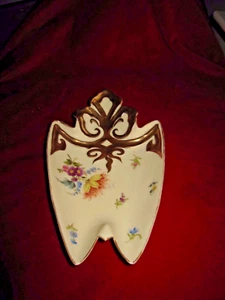 VINTAGE CARLSBAD CHINA AUSTRIA - HAND PAINTED FLORAL DESIGN DISH WITH GOLD TRIM - Picture 1 of 12