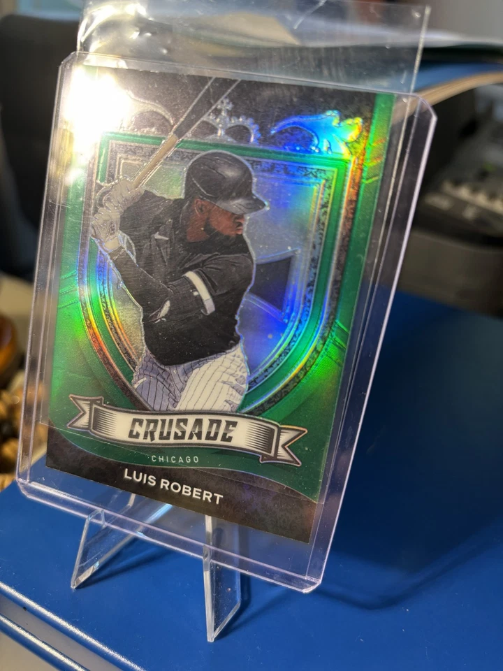 Luis Robert 02/75 Green Prizm Crusade #21 Panini Baseball Card Chicago - Image 1 of 2