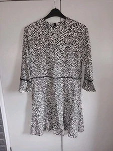 Oasis Black & Cream Floaty Quater Sleeve Size 14 Dress New With Tags.. - Picture 1 of 5