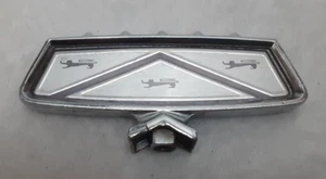 ** ( 1 ) Vintage 1965-1966 Ford Galaxie 500 LTD Hood Ornament - Picture 1 of 8