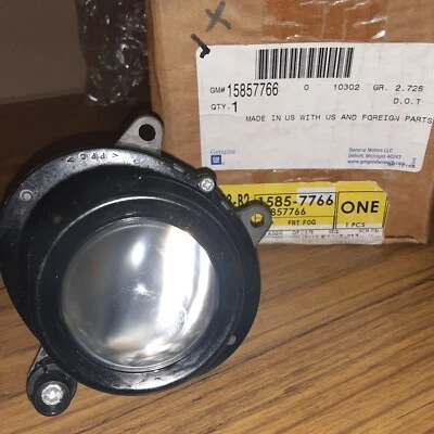  Nuevo faro antiniebla con enchufe dañado 2007-10 Saturn Outlook GM 15857766 2590105 A7 Foto 1 de 4