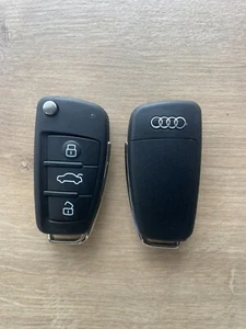 AUDI A1 Q3 KEY REMOTE 2009 2010 2011 2012 2013 2014 2015 2016 2017 - Picture 1 of 2
