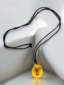New Resin Scorpion Pendant Necklace B297 - Picture 1 of 5
