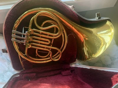 Cuerno francés individual King 618 en estuche King reparado y listo para tocar Foto 1 de 4