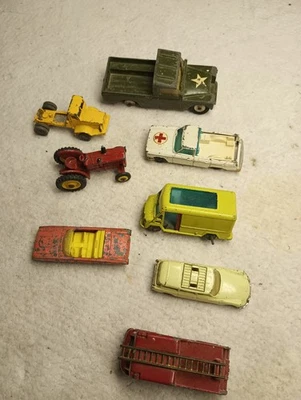 Husky Diecast Toys Vehículos y Corgi Land Rover y Camión de Bomberos "Modelo Presupuesto" Foto 1 de 4