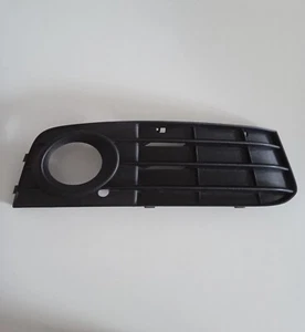 Lüftungsgitter Grill Stoßfänger für AUDI A4 Rechs Original Audi - Bild 1 von 3