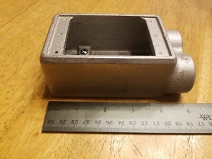 Crouse-Hinds FSS2 Condulet 3/4 Inch Single Gang Box - Picture 1 of 7