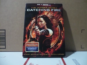 The Hunger Games Catching Fire with Dust Jacket Jennifer Lawrence - Picture 1 of 4