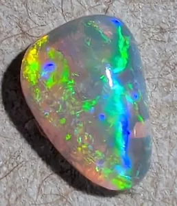 Gemmy 0,53ct Kristall Opal hell bunt Freeform Lightning Ridge - Bild 1 von 14