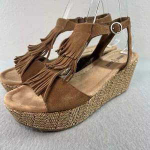 Minnetonka Wedge Platform T Strap Suede Sandal Size 7 Brown Fringe Espadrille - Picture 1 of 10