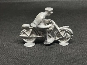 Motorcyclist, COPY Of Fry Motorcyclist (blue 439) - Picture 1 of 7