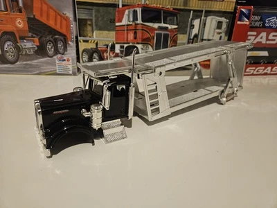 1/32 Scale Diecast Kenworth W900 Cab And Cars Carrier BodyWork NewRay - Image 1 of 4