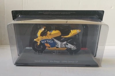 HONDA RC211V  GERMAN GP2004 , 1/18 MOTOGP MOTORCYCLE, MAX BIAGGI , ALTAYA - Image 1 of 4