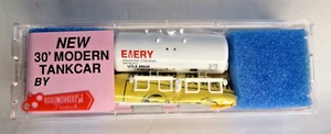 N Scale Roundhouse Kit 8466 30' Modern Tank Car White UTLX-Emery - Picture 1 of 3