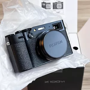 FUJIFILM X100VI Black 40.2MP Digital Compact Camera IN HAND - Picture 1 of 10