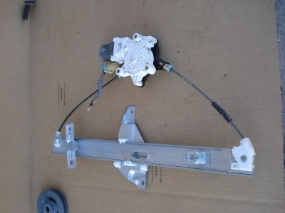 12 CHEVROLET IMPALA Passenger Front Power Window Regulator Motor 0130822261 OEM  - Image 1 of 4