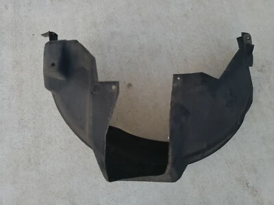 Infiniti M35 2006 guardabarros trasero derecho forro fabricante original Foto 1 de 4