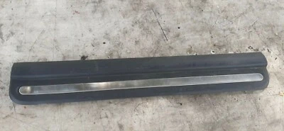 93-96 Infiniti Q45 Pasajero Puerta Trasera Derecha Alféizar Placa Desgaste Gris y Cromo Foto 1 de 4