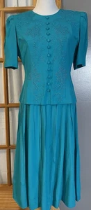 70s Pleated Floral Embroidery 1Pc Midi Dress 8P Buttons Teal Cottage Hong Kong - Picture 1 of 15