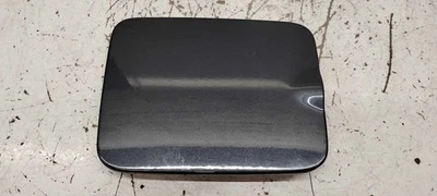 03-14 Puerta del tanque de combustible Volvo XC90 03 04 05 06 07 08 09 10 11 12 13 14 Foto 1 de 4