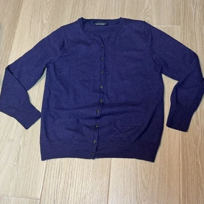 Cárdigan suéter púrpura Banana Republic para mujer mediano extra fino de lana merino Foto 1 de 4