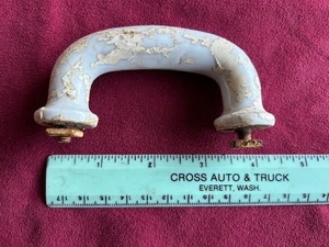 Porzellan(?) ~ Backofentürgriff ? ~ Vintage ~ mit Geschichten zum Erzählen - Bild 1 von 3