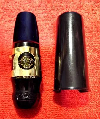 Henri SELMER Paris Solista Estilo C* Saxo Alto Mpc. con Lig. Dorada & Gorra Negra - EXCELENTE Foto 1 de 4