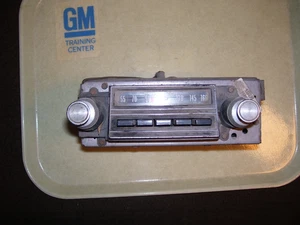 1965 Delco 986099 Chevrolet Chevy AM Radio Bel-Air Biscayne Impala - Picture 1 of 6
