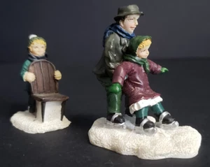 Nikolausplatz Weihnachtsdorf Familie Schlittschuhlaufen lernen - Bild 1 von 8