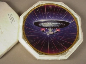 Star Trek TNG Collector Plate USS Enterprise 1701 D Hamilton MIB The Voyagers - Imagen 1 de 2