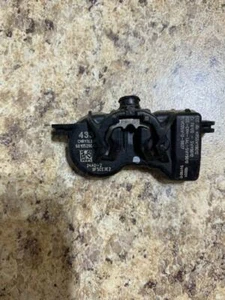 1 Piece Tire Pressure Monitor Sensor TPMS 433 MHz 68105280AG Fits Chrysler - Picture 1 of 2