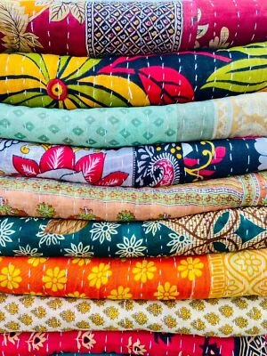 Indian Vintage Reversible Kantha Quilt WHOLESALE LOT OF Throw Blanket Sharee. - Image 1 of 4