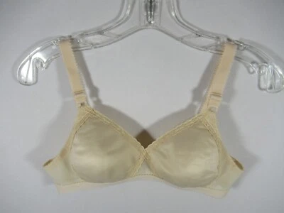 Vintage Playtex Cross Your Heart Bra 34A Beige Lightly Lined Wirefree Style 655 - Image 1 of 4