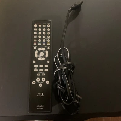 Reproductor de discos Blu-ray DENON RC-1090 control remoto y cable de alimentación Foto 1 de 4
