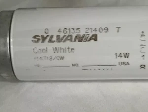 SYLVANIA FLUORESCENT COOL WHITE 46135 F14T12/CW - Picture 1 of 2