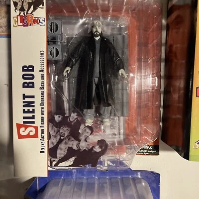 Boneco de ação Clerks Silent Bob Deluxe 7" base diorama Diamond Select - Imagem 1 de 4