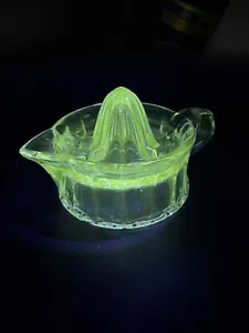Antique Glowy Glass Juicer No.912443 (patent 1909) old glass with bubbles AS IS - Picture 1 of 12