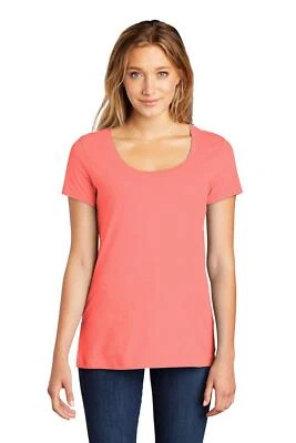 Camiseta para mujer District Perfect Weight Scoop DM106L Foto 1 de 2