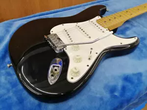 Gebrauchte Fender American Standard Stratocaster Black 2000 - Bild 1 von 9