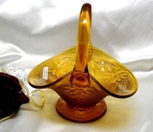 1149 Vintage Indiana Tiara Golden Amber Sandwich Korb - Bild 1 von 4
