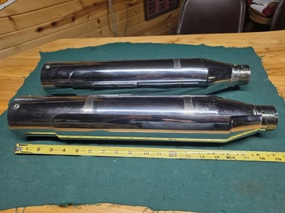 OEM Harley-Davidson l Chrome Slip On Mufflers With Heat Shield 64895,09 - Image 1 of 4