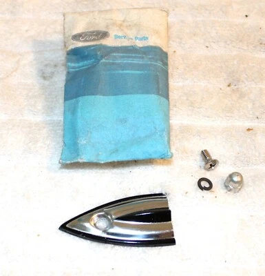 1975 1976 Ford Courier NOS DECOR FRONT FENDER EXTENSION SPEAR MOULDING TRIM CAP - Image 1 of 4