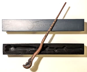 Wizarding World of Harry Potter Alder 4 Ollivander's Interactive Wand - Picture 1 of 6